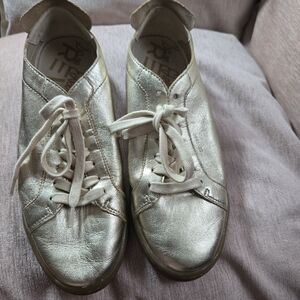 SAM EDELMAN